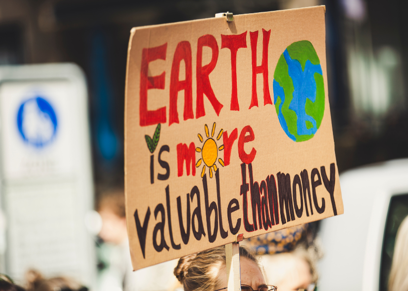 justice climatique "earth is more valuable than money"